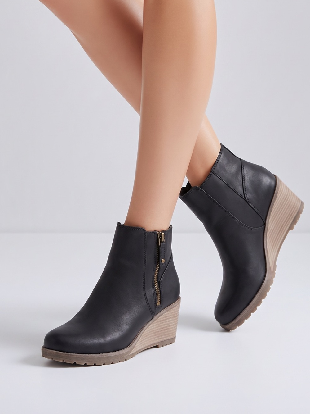 Dr. Scholl's Black Leather Wedge Booties with Side Zip. Sz 10